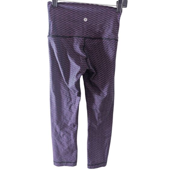 LULULEMON ATHLETICA Wunder Under Crop (Hi-Rise) (Luxtreme) Size 4 - Picture 5 of 5